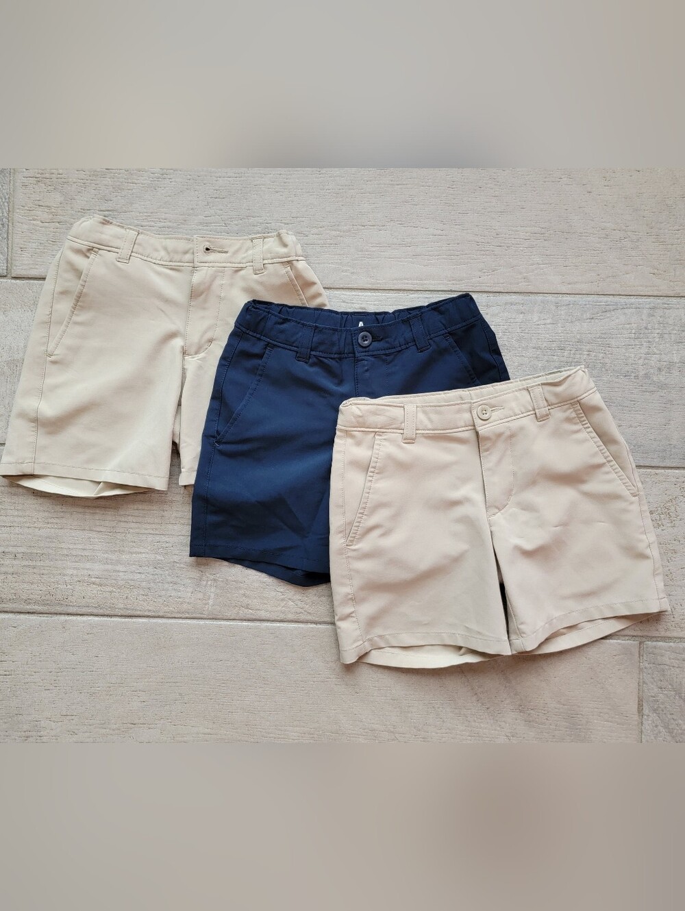 Izod Lightweight Shorts – Set of 3 (Size 4)